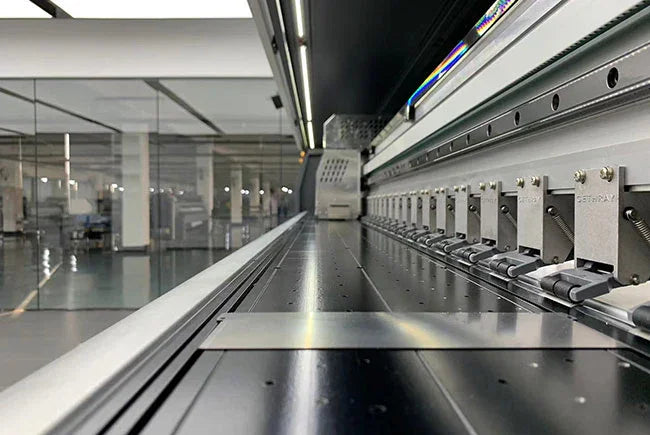 Impresora inyección UV rollo a rollo de 3,2 m con 4 cabezales Epson - SIGN COLOMBIA Plotter de corte