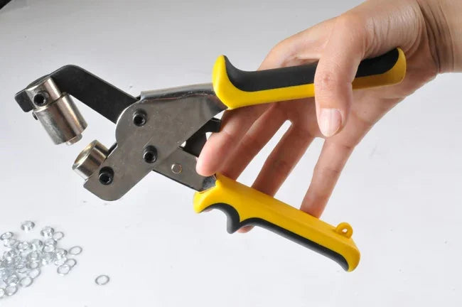 Mini pinza ojilladora para orificio de #4 (10.5 mm) - SIGN COLOMBIA Plotter de corte
