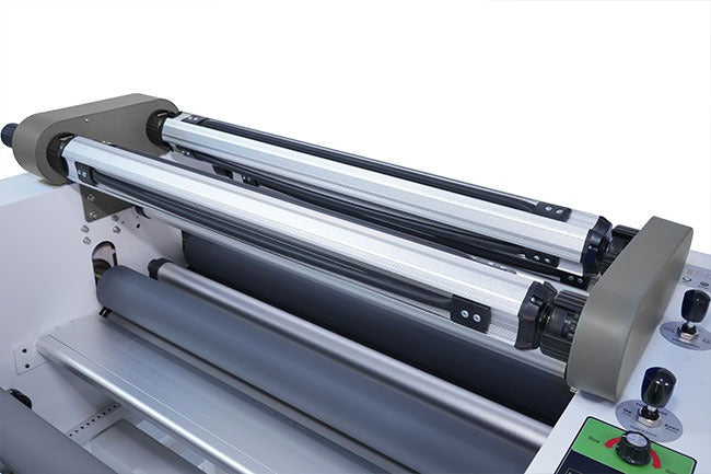 Laminadora neumática totalmente automática M1 de 800 mm para estampado en caliente de oro y descarga de residuos de película. - SIGN COLOMBIA Plotter de corte